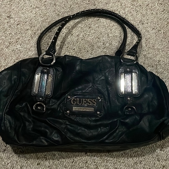 Guess Purse - Picture 1 of 3
